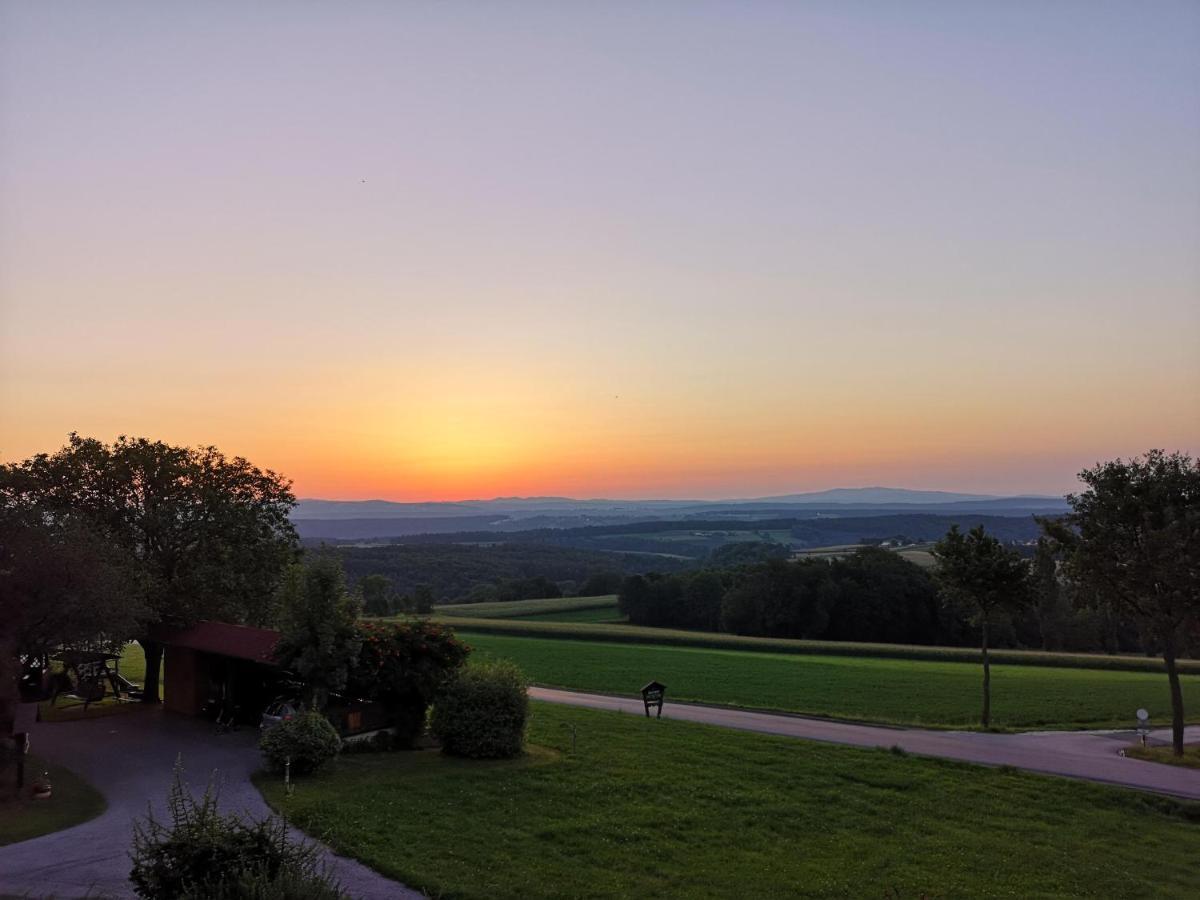 Wohlfuehl Hotel Wiesenhof Grafendorf bei Hartberg Dış mekan fotoğraf