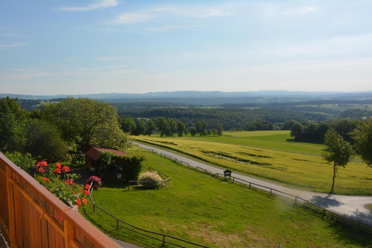 Wohlfuehl Hotel Wiesenhof Grafendorf bei Hartberg Dış mekan fotoğraf