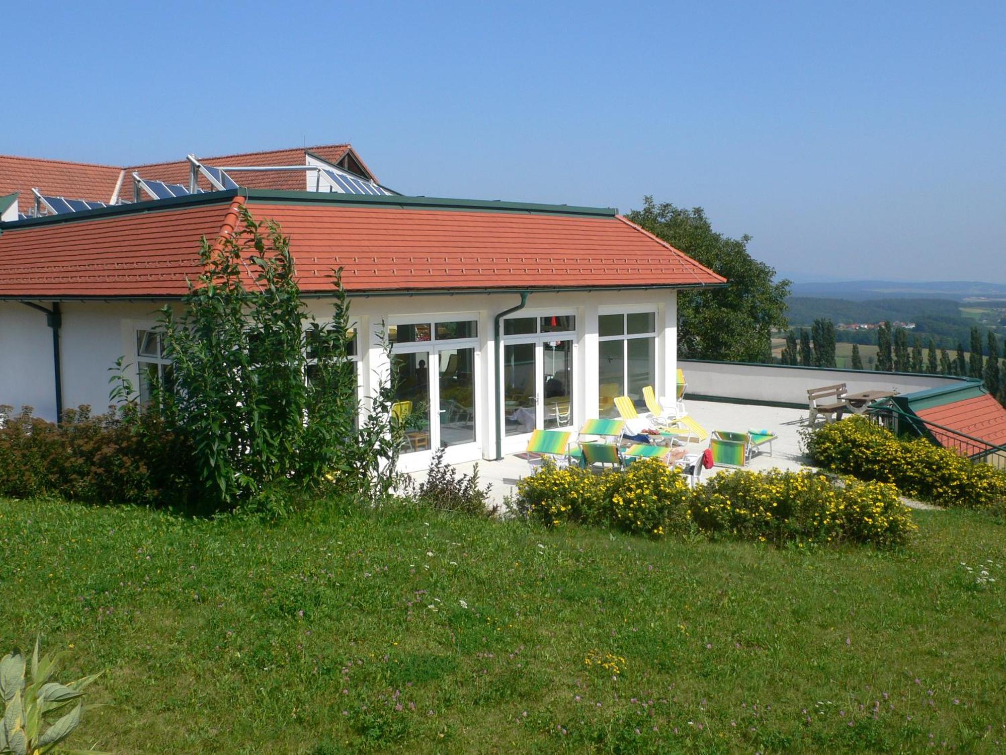 Wohlfuehl Hotel Wiesenhof Grafendorf bei Hartberg Dış mekan fotoğraf